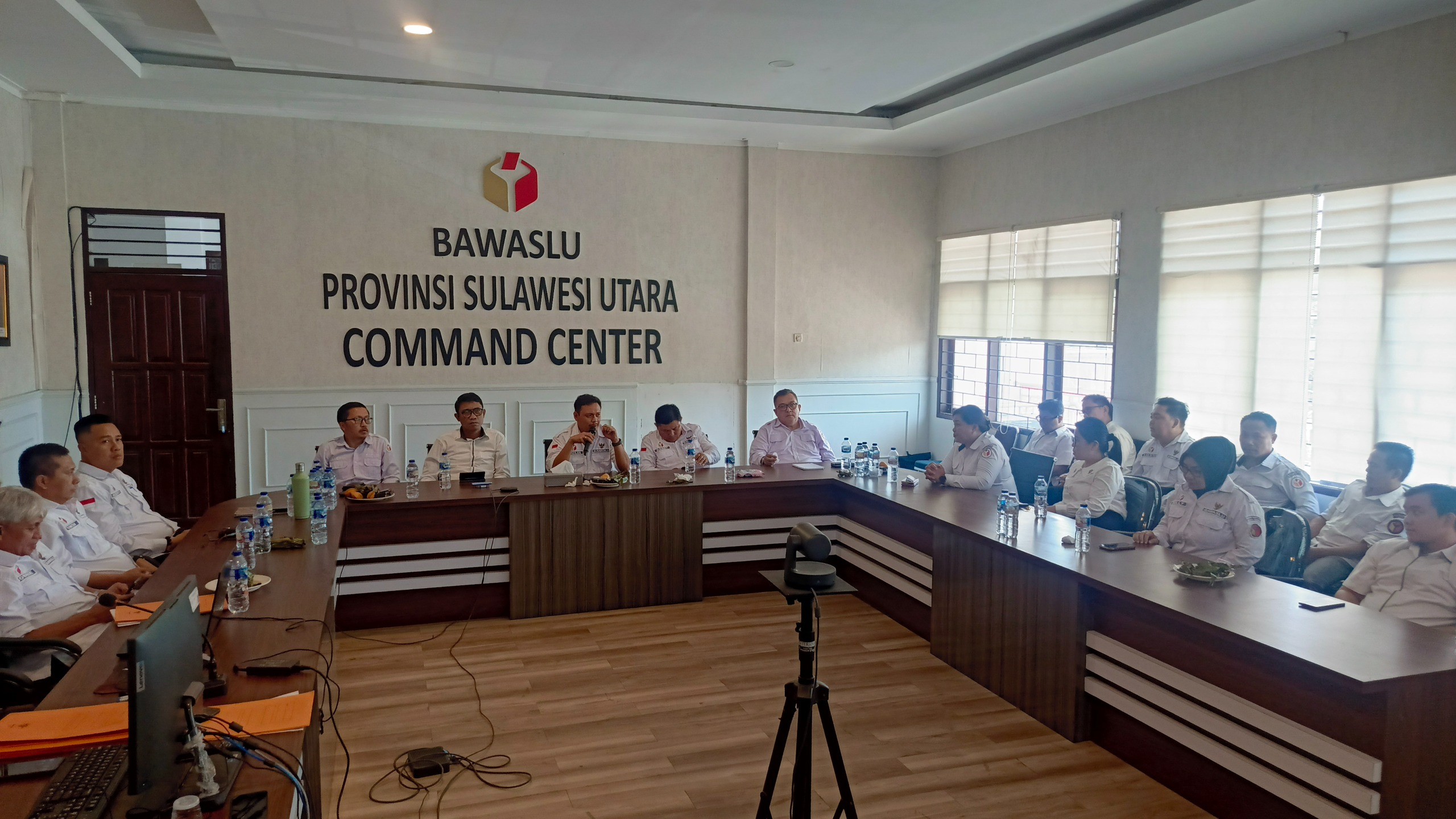Penandatangan IKU Bawaslu Kab Mitra